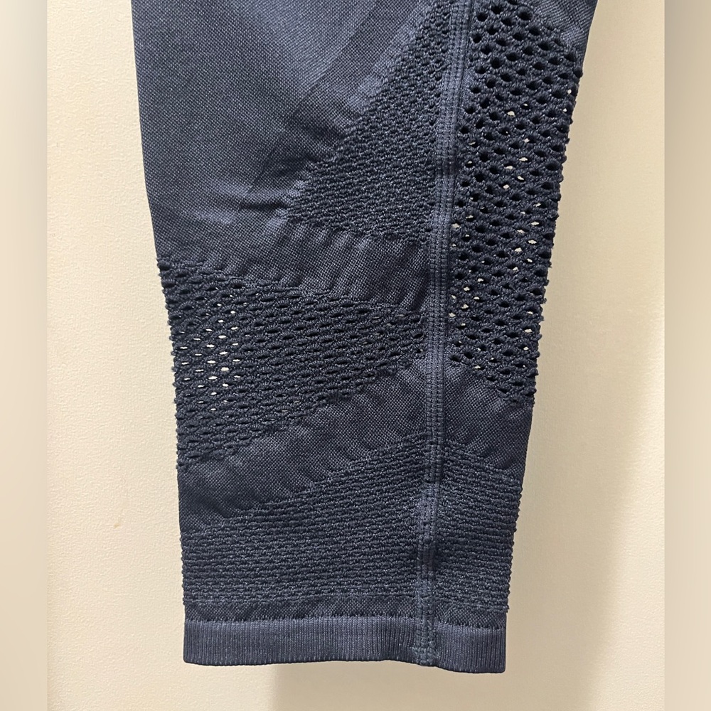 Fabletics Blue Mesh Panel Leggings (Mosaic High-Waisted 7/8) - Picture 7 of 8